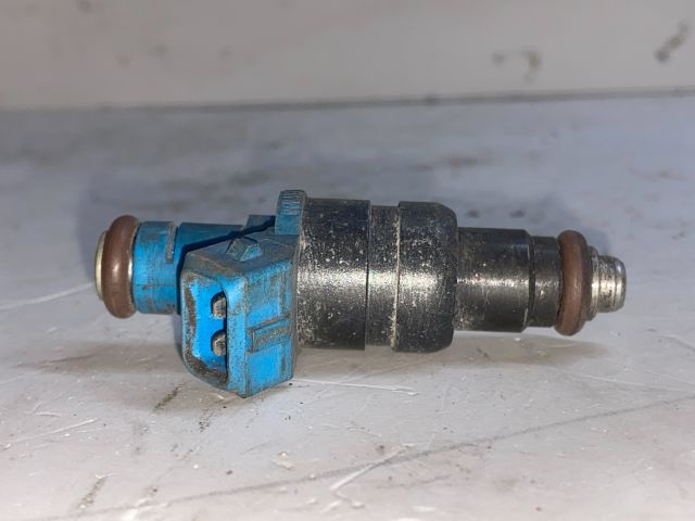 bontott AUDI A4 B5 Porlasztó (1 db)