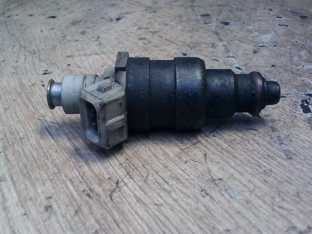 bontott AUDI A4 B5 Porlasztó (1 db)