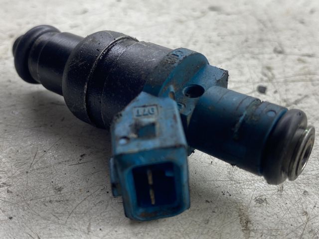 bontott AUDI A4 B5 Porlasztó Sor / Híd