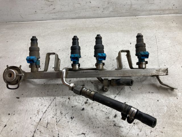 bontott AUDI A4 B5 Porlasztó Sor / Híd