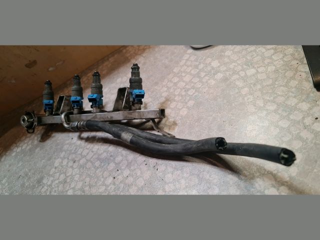 bontott AUDI A4 B5 Porlasztó Sor / Híd