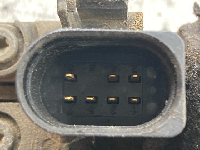 bontott AUDI A4 B5 Fojtószelep (Mechanikus)