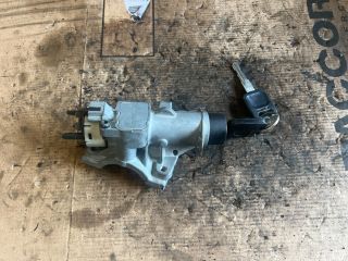 bontott AUDI A4 B5 Gyújtáskapcsoló