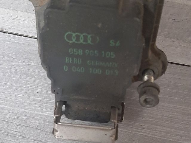 bontott AUDI A4 B5 Gyújtótrafó