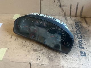 bontott AUDI A4 B5 Kilométeróra