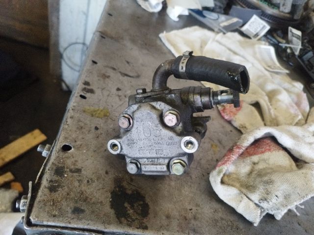 bontott AUDI A4 B5 Kormányszervó Motor (Hidraulikus)