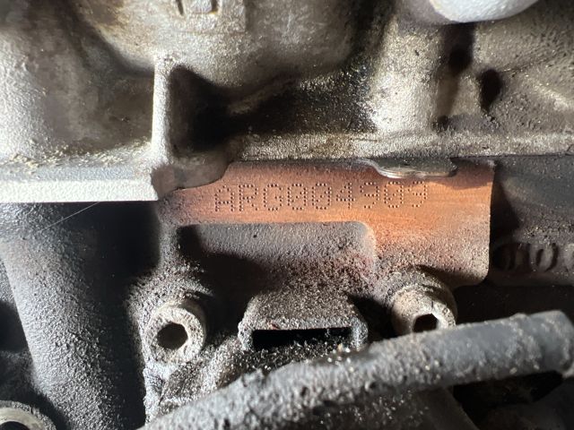 bontott AUDI A4 B5 Motor (Fűzött blokk hengerfejjel)