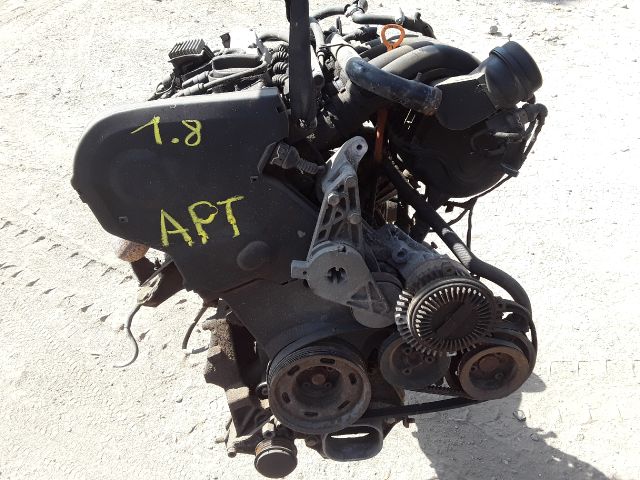 bontott AUDI A4 B5 Motor (Fűzött blokk hengerfejjel)