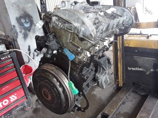 bontott AUDI A4 B5 Motor (Fűzött blokk hengerfejjel)