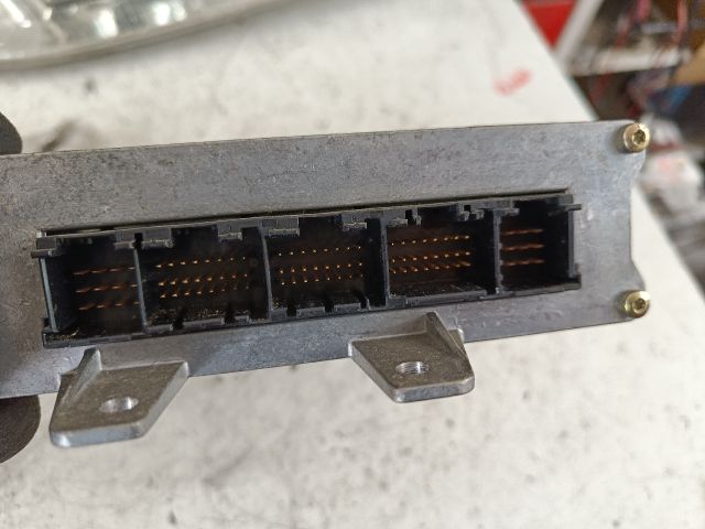 bontott AUDI A4 B5 Motorvezérlő