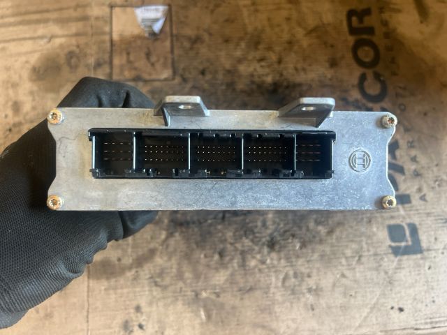 bontott AUDI A4 B5 Motorvezérlő