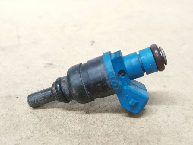 bontott AUDI A4 B5 Porlasztó (1 db)