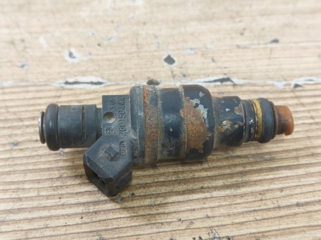 bontott AUDI A4 B5 Porlasztó (1 db)