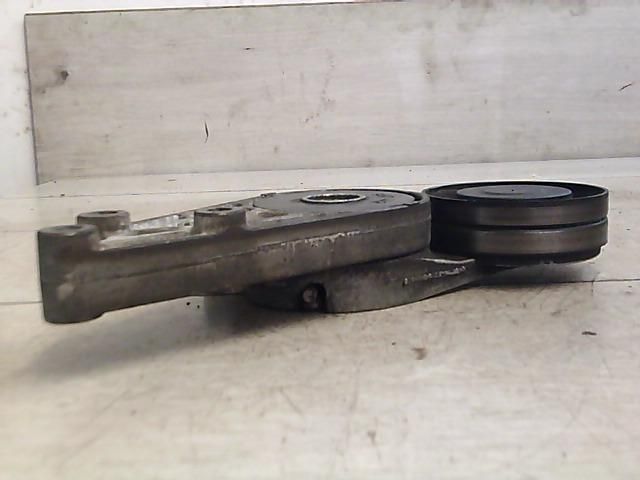 bontott AUDI A4 B5 Szíjfeszítő Görgő