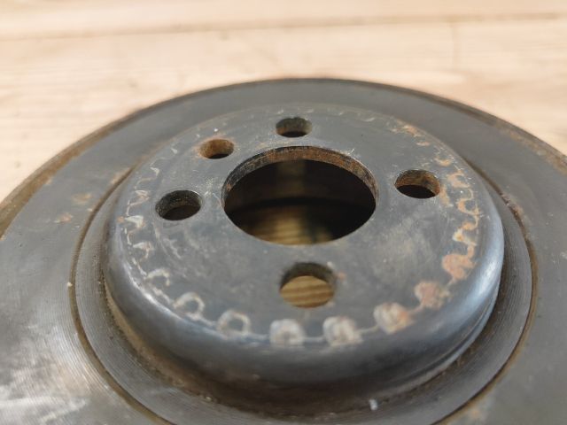 bontott AUDI A4 B5 Főtengely Szíjtárcsa