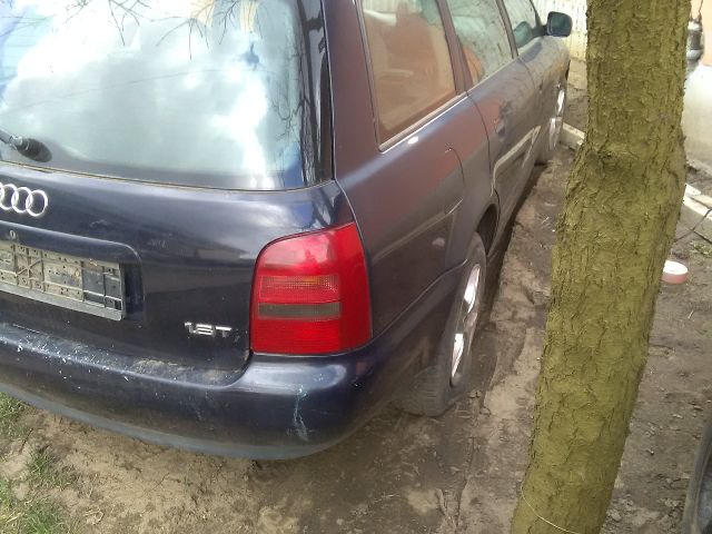 bontott AUDI A4 B5 Jobb hátsó Rugó