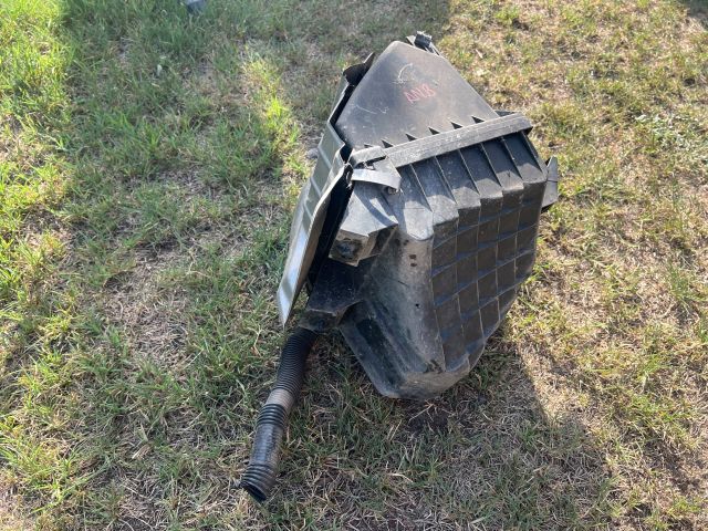 bontott AUDI A4 B5 Légszűrő Ház