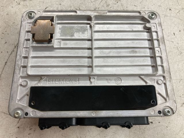 bontott AUDI A4 B5 Motorvezérlő