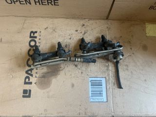 bontott AUDI A4 B5 Porlasztó Sor / Híd