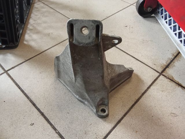 bontott AUDI A4 B5 Váltó Tartó Bak (Pozíciófüggetlen)