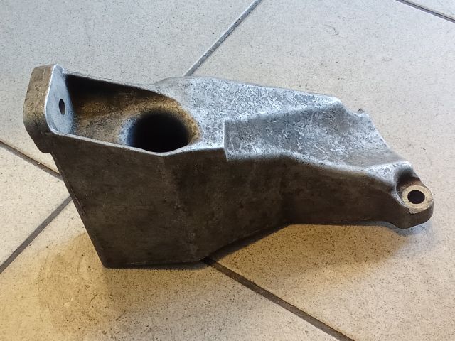 bontott AUDI A4 B5 Váltó Tartó Bak (Pozíciófüggetlen)