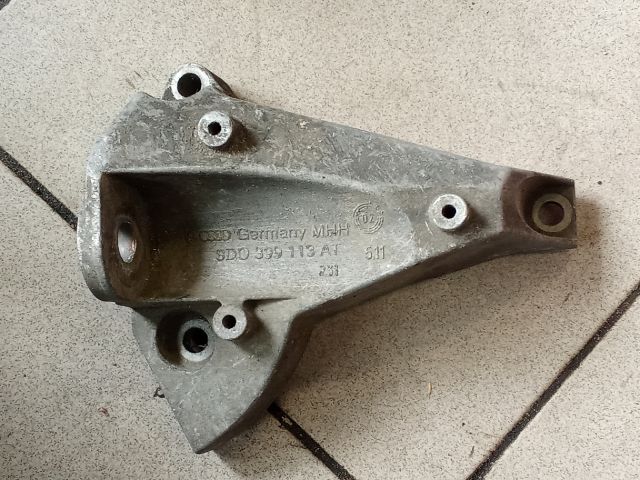 bontott AUDI A4 B5 Váltó Tartó Bak (Pozíciófüggetlen)