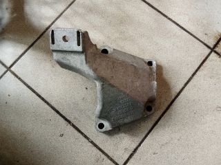 bontott AUDI A4 B5 Váltó Tartó Bak (Pozíciófüggetlen)