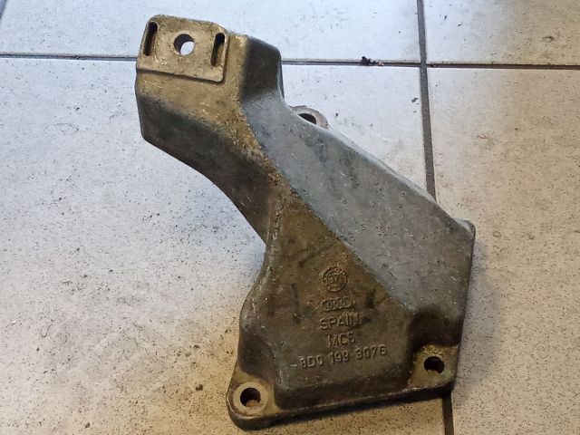 bontott AUDI A4 B5 Váltó Tartó Bak (Pozíciófüggetlen)