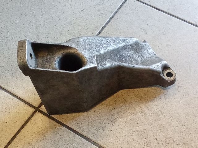 bontott AUDI A4 B5 Váltó Tartó Bak (Pozíciófüggetlen)