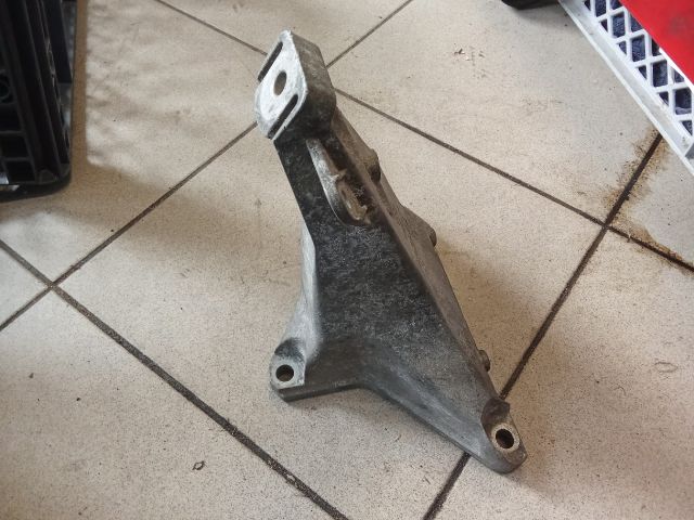 bontott AUDI A4 B5 Váltó Tartó Bak (Pozíciófüggetlen)