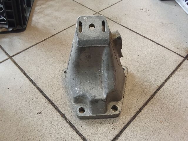 bontott AUDI A4 B5 Váltó Tartó Bak (Pozíciófüggetlen)