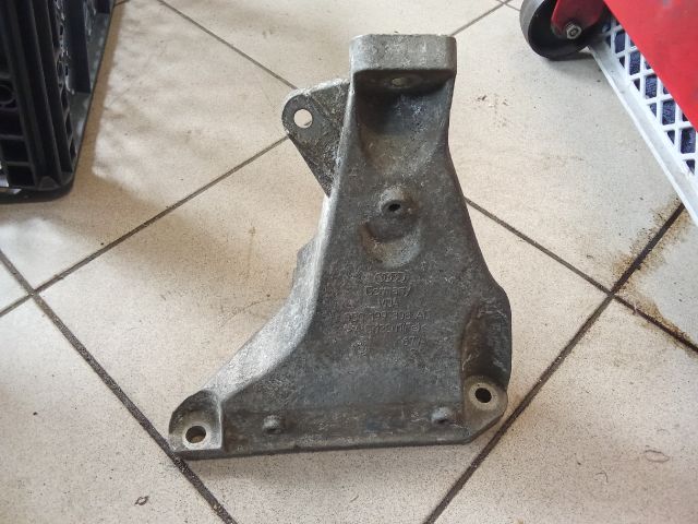 bontott AUDI A4 B5 Váltó Tartó Bak (Pozíciófüggetlen)