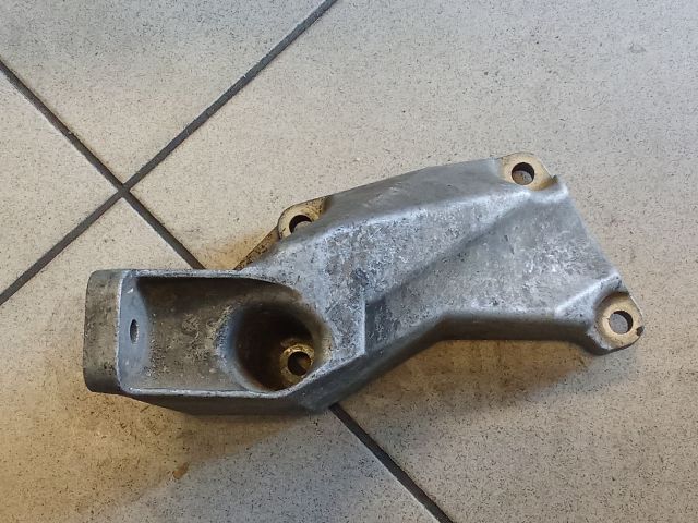 bontott AUDI A4 B5 Váltó Tartó Bak (Pozíciófüggetlen)