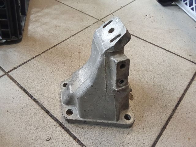 bontott AUDI A4 B5 Váltó Tartó Bak (Pozíciófüggetlen)