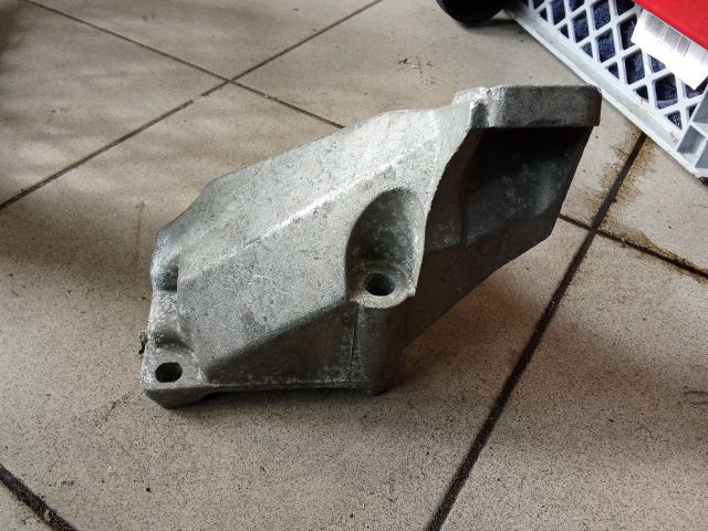 bontott AUDI A4 B5 Váltó Tartó Bak (Pozíciófüggetlen)