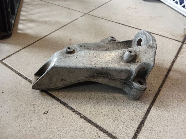 bontott AUDI A4 B5 Váltó Tartó Bak (Pozíciófüggetlen)