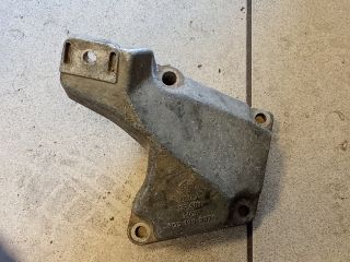 bontott AUDI A4 B5 Váltó Tartó Bak (Pozíciófüggetlen)