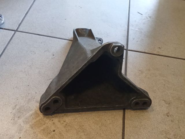 bontott AUDI A4 B5 Váltó Tartó Bak (Pozíciófüggetlen)