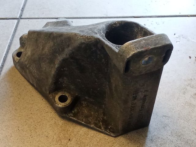 bontott AUDI A4 B5 Váltó Tartó Bak (Pozíciófüggetlen)