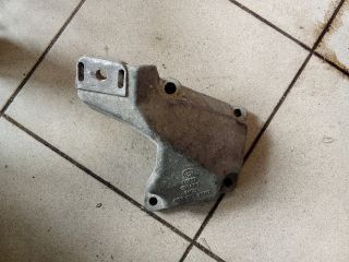 bontott AUDI A4 B5 Váltó Tartó Bak (Pozíciófüggetlen)