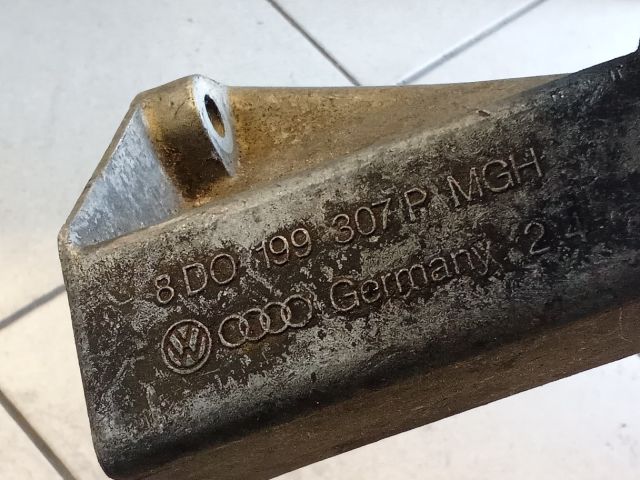 bontott AUDI A4 B5 Váltó Tartó Bak (Pozíciófüggetlen)