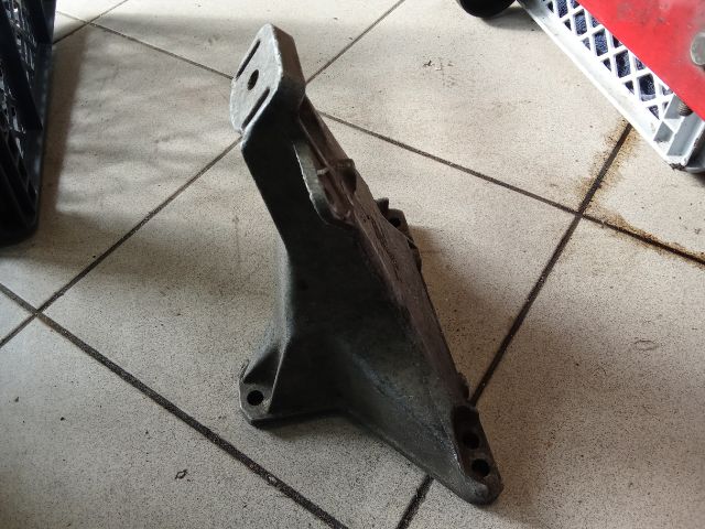 bontott AUDI A4 B5 Váltó Tartó Bak (Pozíciófüggetlen)