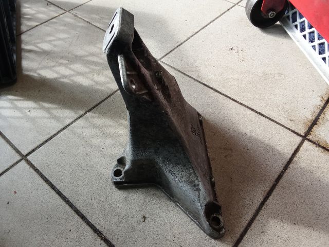 bontott AUDI A4 B5 Váltó Tartó Bak (Pozíciófüggetlen)