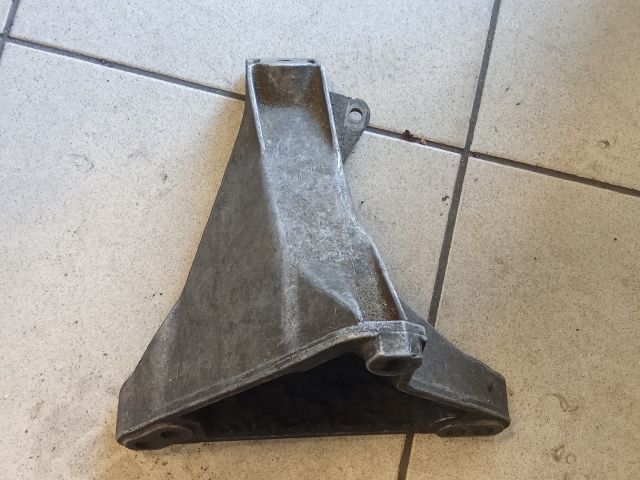 bontott AUDI A4 B5 Váltó Tartó Bak (Pozíciófüggetlen)