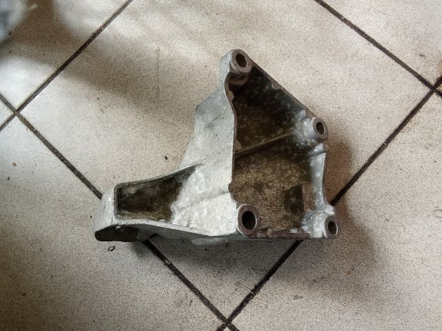 bontott AUDI A4 B5 Váltó Tartó Bak (Pozíciófüggetlen)