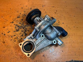 bontott AUDI A4 B5 Vízpumpa