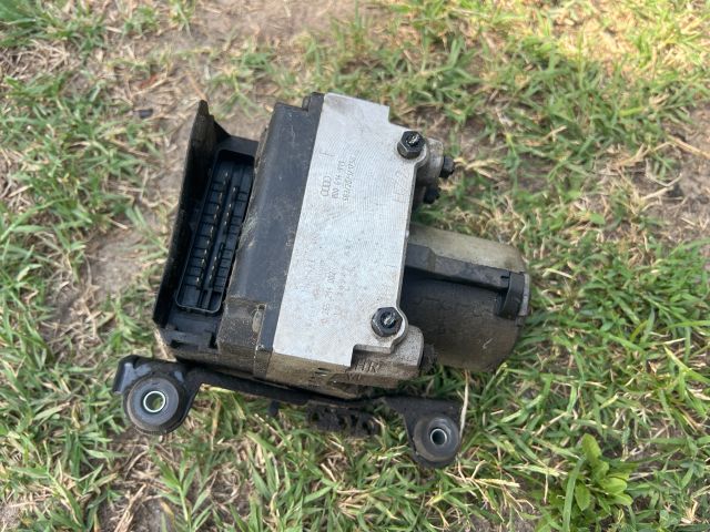 bontott AUDI A4 B5 ABS Kocka