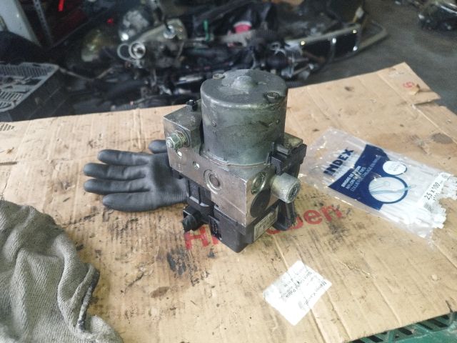 bontott AUDI A4 B5 ABS Kocka