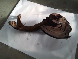 bontott AUDI A4 B5 Bal első Csonkállvány Kerékaggyal