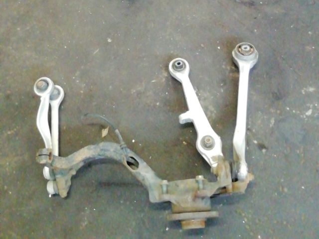 bontott AUDI A4 B5 Bal első Csonkállvány Kerékaggyal